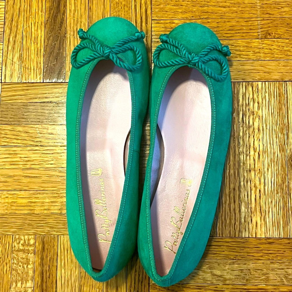 Pretty Ballerinas Green Suede Ballet Flats – Size 37